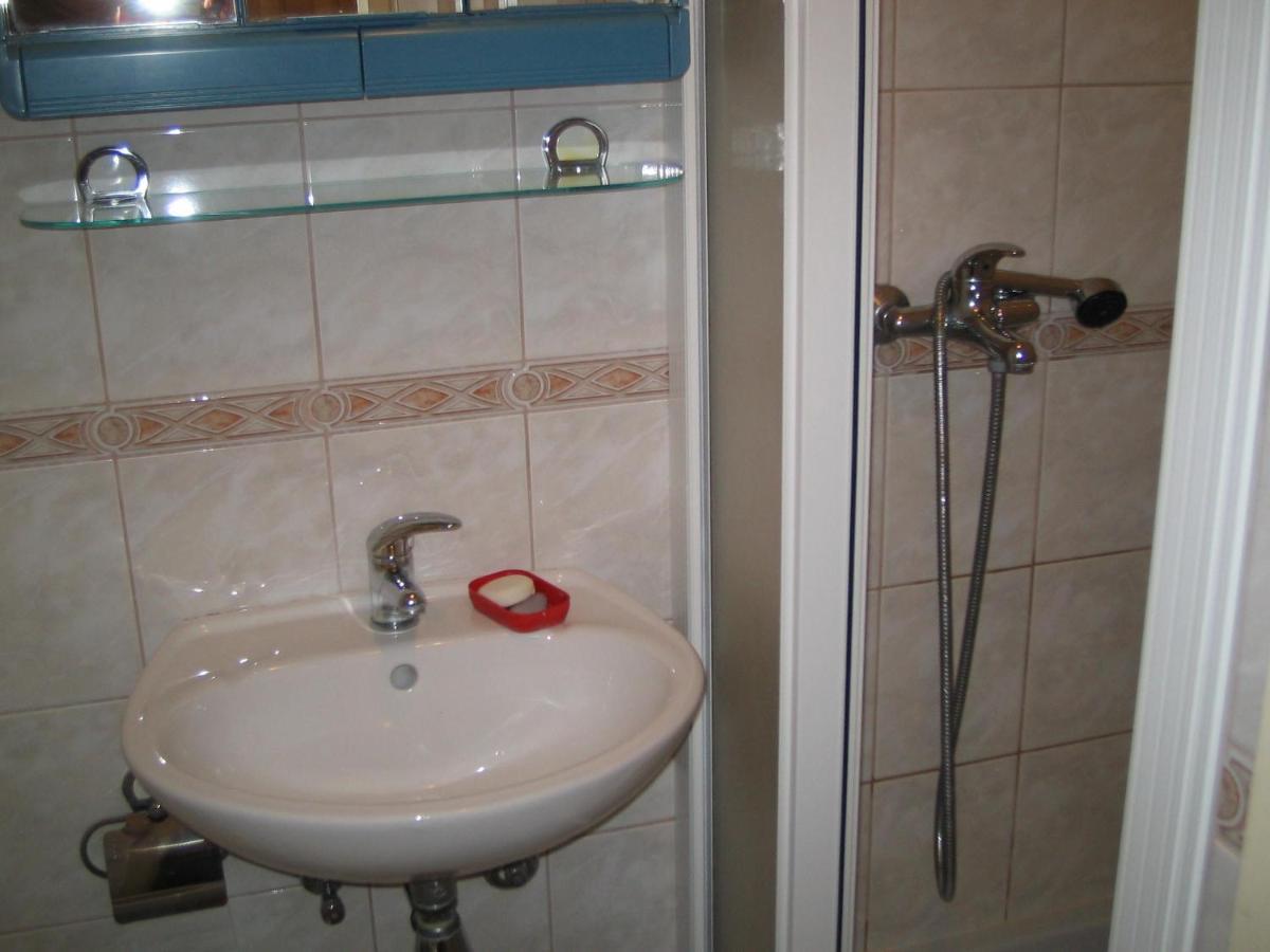 Apartments By The Sea Selce, Crikvenica - 15063 מראה חיצוני תמונה